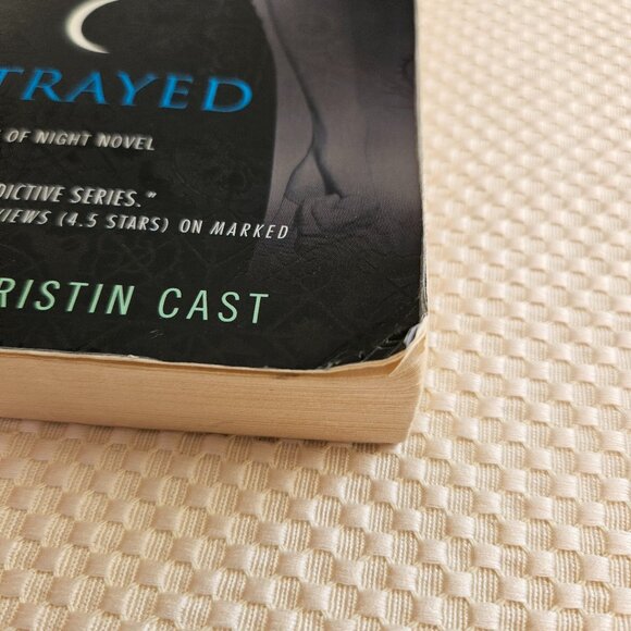 4/$25 P. C. Cast + Kristin Cast - Betrayed - Paperback - Picture 8 of 9